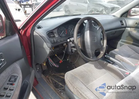 1996 Honda Accord Lx/Ex z USA, uszkodzony, nr VIN 1HGCD5638TA030458